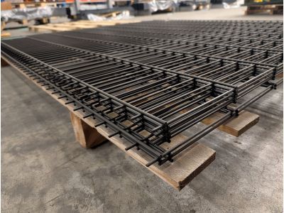 Dubbelstaafmat Light | Maas 50 x 200 mm | Breedte 2008 mm | Hoogte 1830 mm | RAL9005